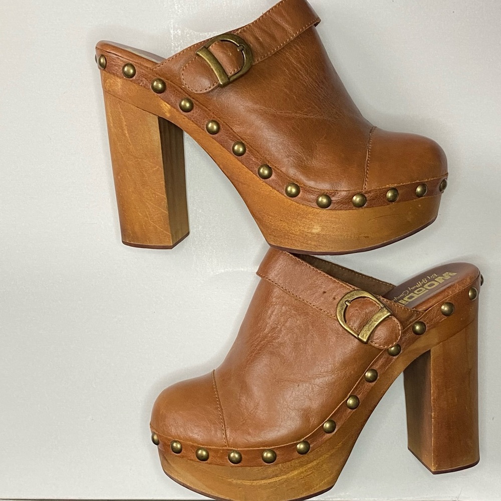 Woodies by Jeffrey Campbell Tan Clogs